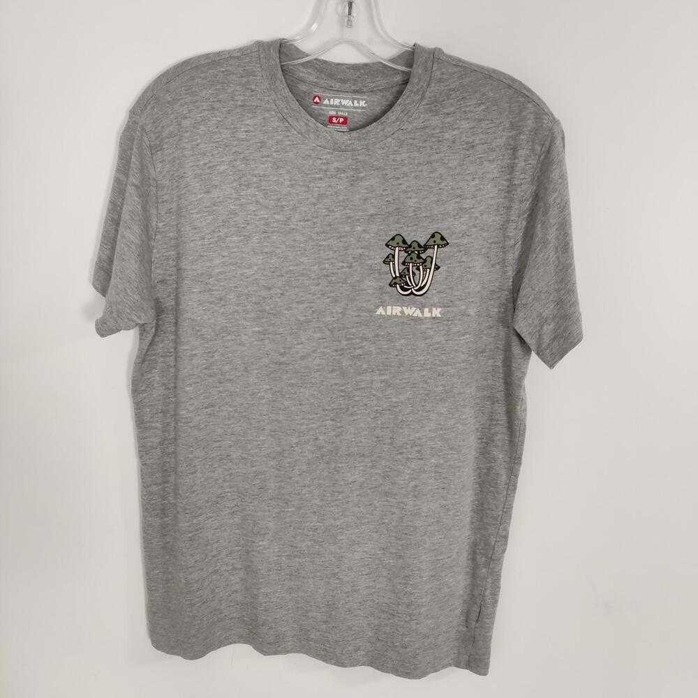 Airwalk Men's Skeelton Mushroom Tshirt Size Small